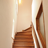 明るい階段ホール